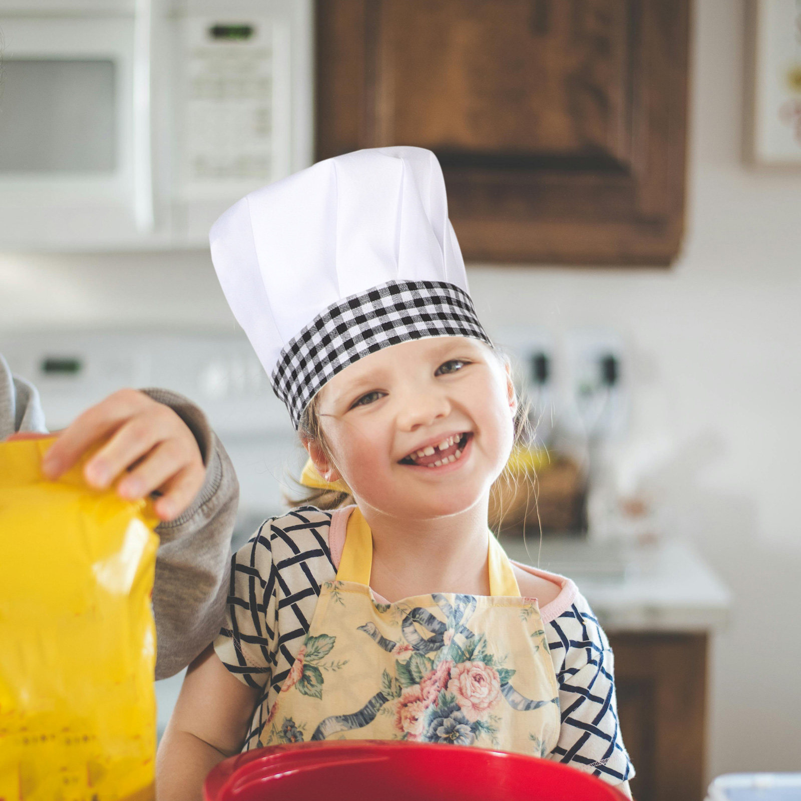 Kitchen Kids Baking Set - 1 Set Celemek dan Topi Koki